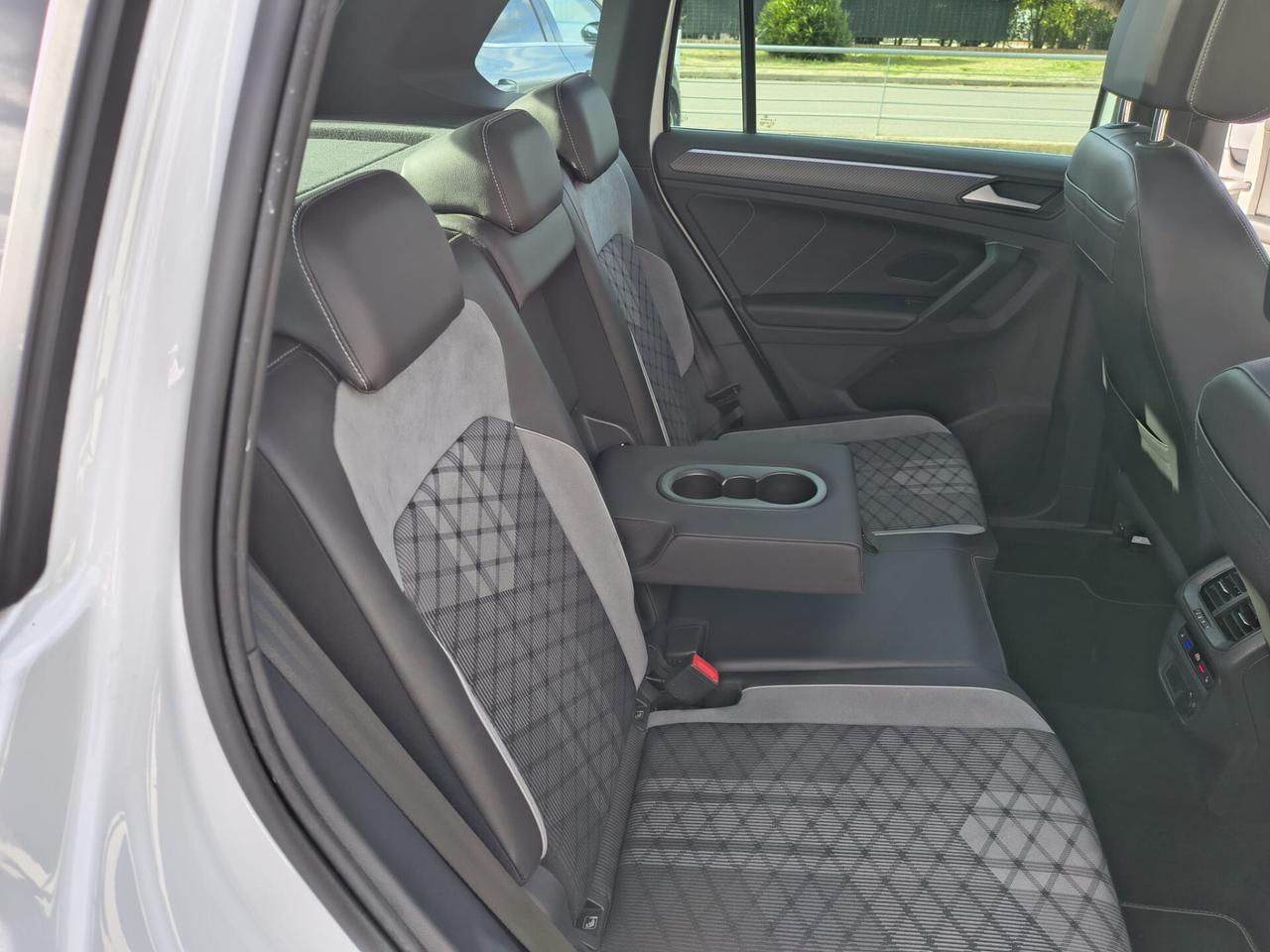 Volkswagen Tiguan 2.0 TDI 200 CV DSG 4MOTION R-Line