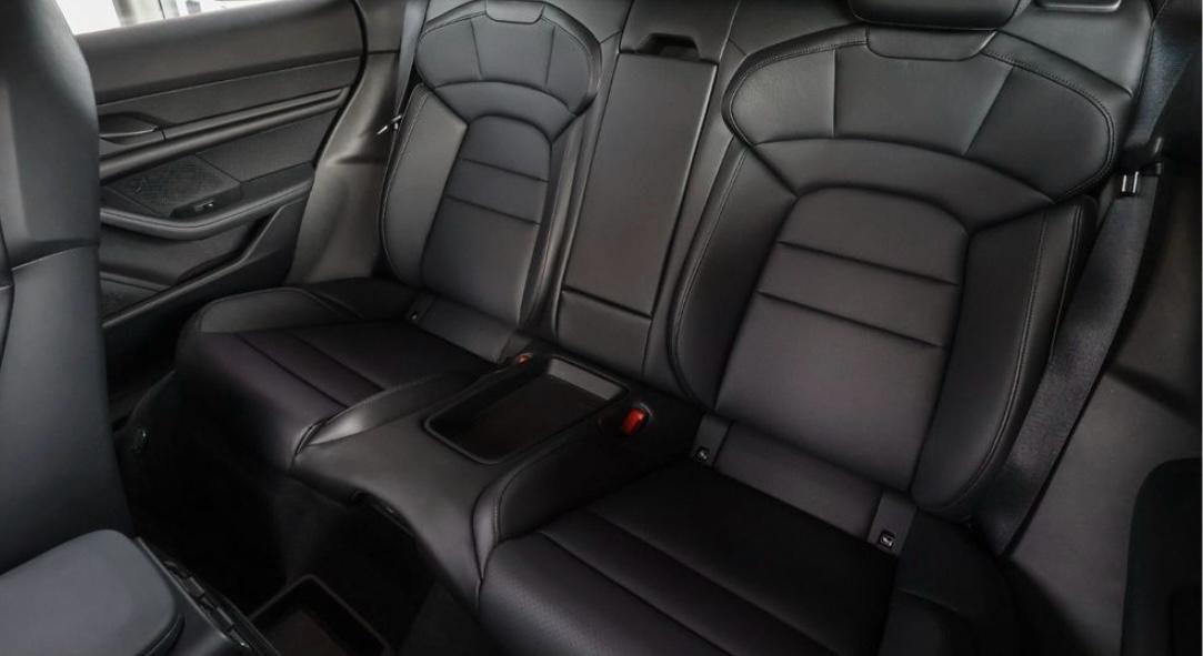 Porsche Taycan 4 Cross Turismo