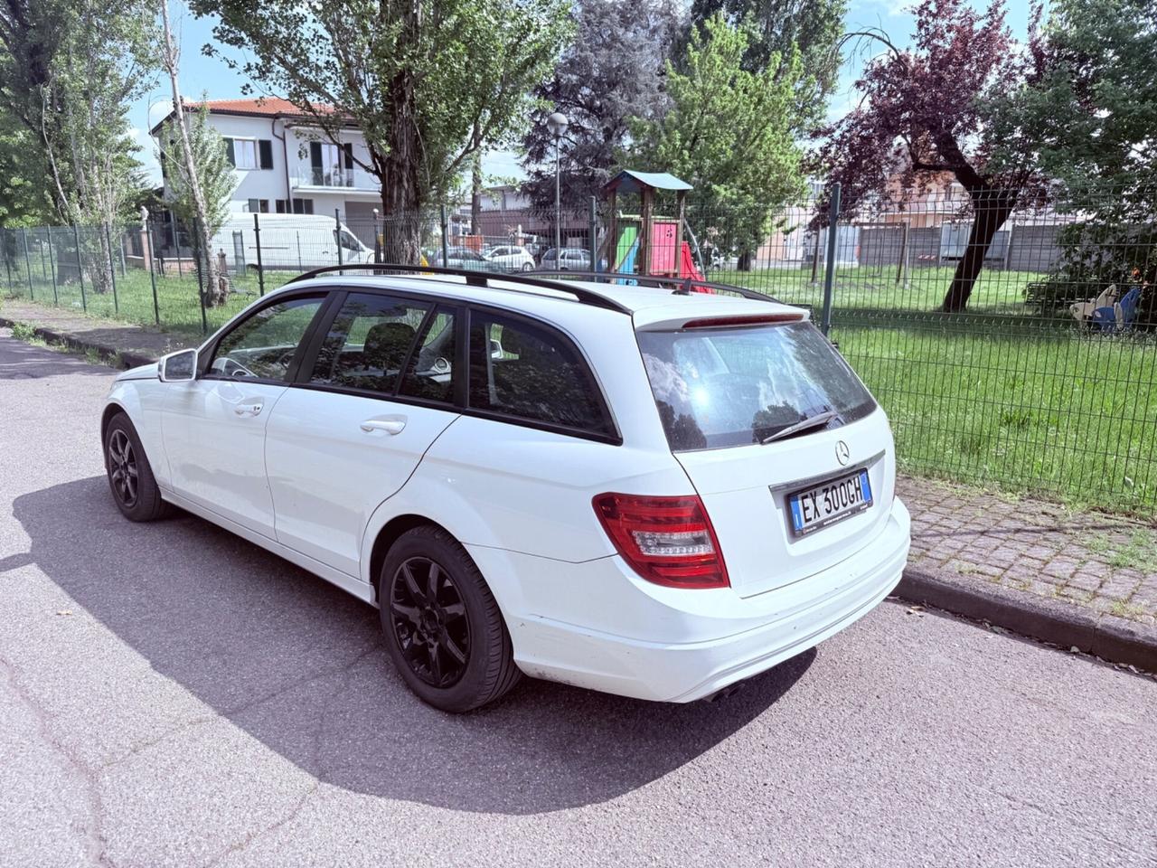 Mercedes-benz C 220 CDI - 150 MILA KM REALIIIIIIII