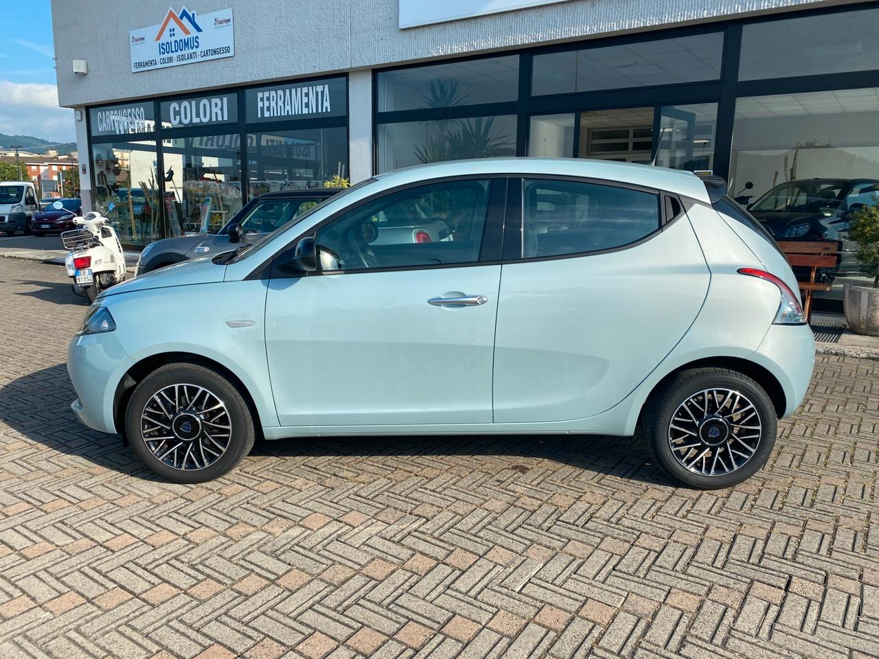 Lancia Ypsilon 1.0 FireFly 5 porte S&S Hybrid Platino