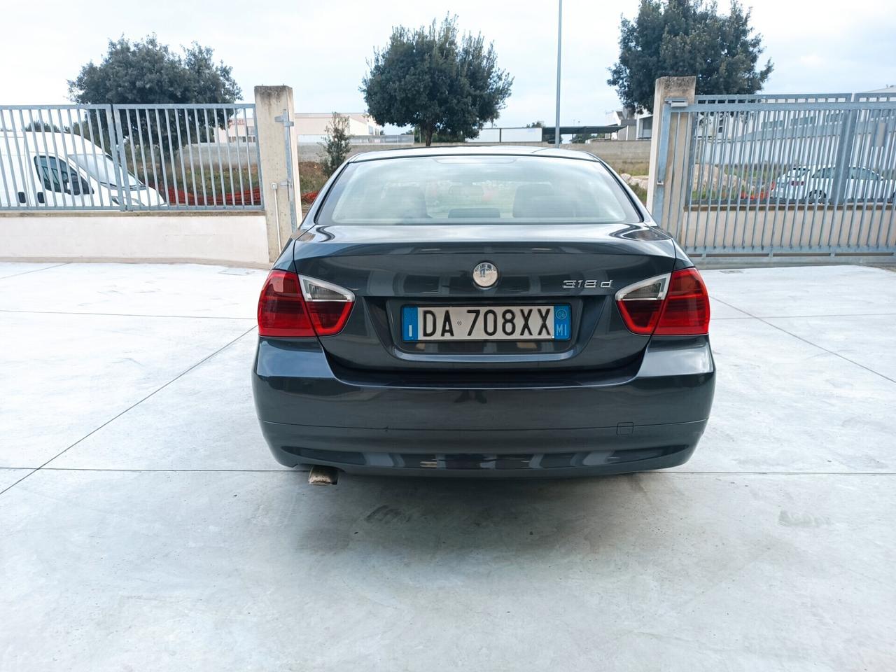 Bmw 318d PER NEOPATENTATI