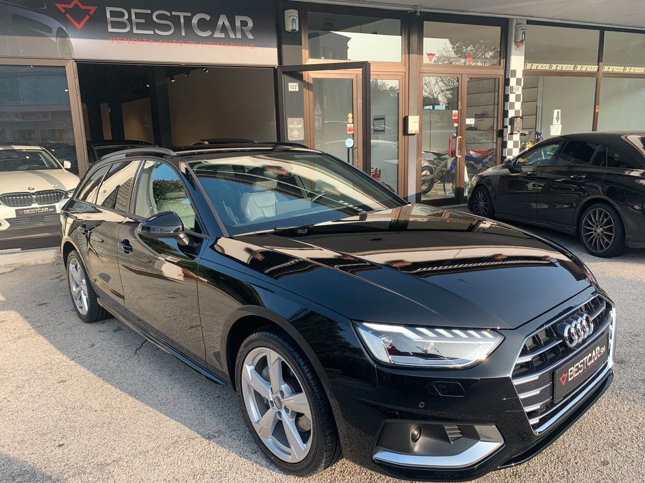 Audi A4 Avant 40 TDI| S line | LED MATRIX | PELLE | ACC | S tronic