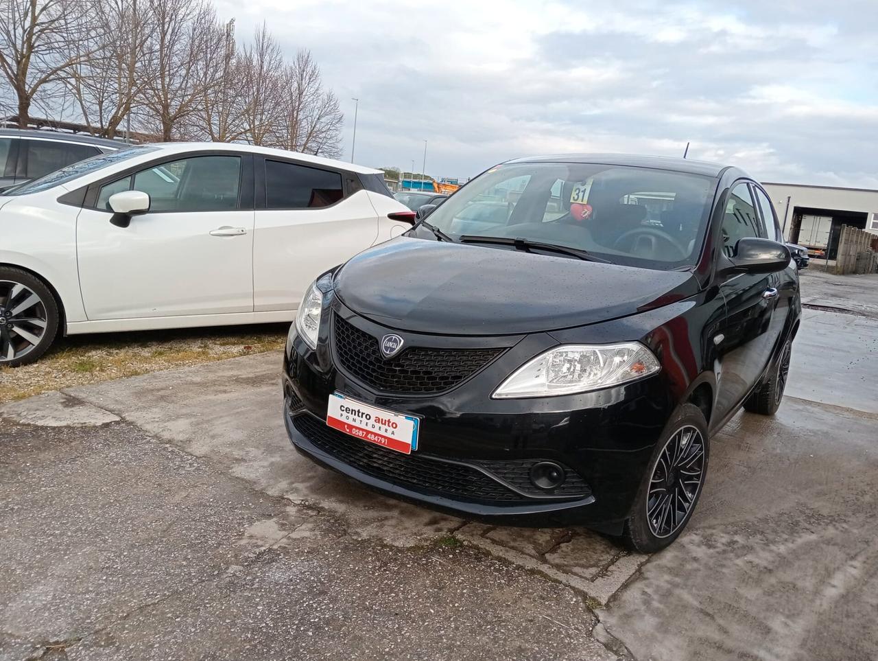 Lancia Ypsilon 1.2 69 CV 5 porte GPL Ecochic Gold