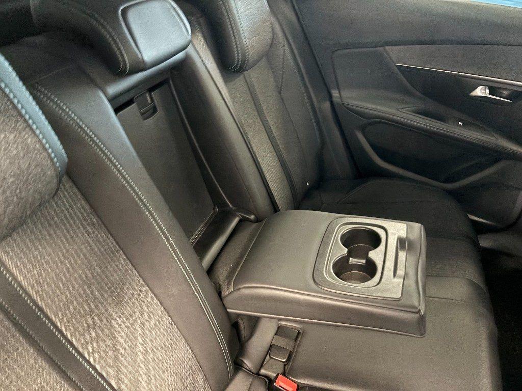 Peugeot 3008 1.5 BlueHDi Allure Pack