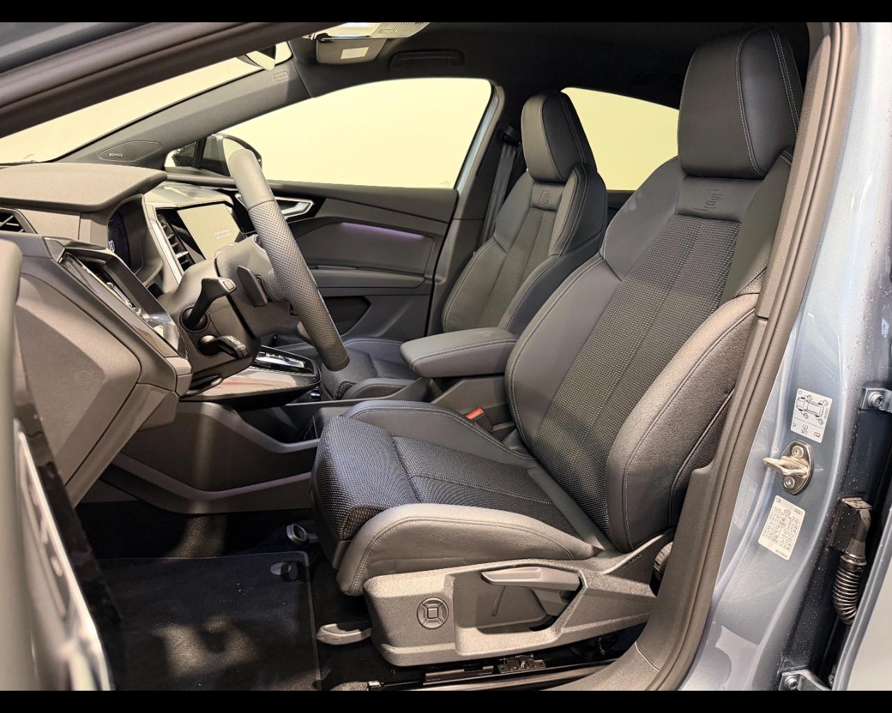 AUDI Audi Q4 Sportback S line edition 45 e-tron quattro 210,00 kW - RENT TO BUY