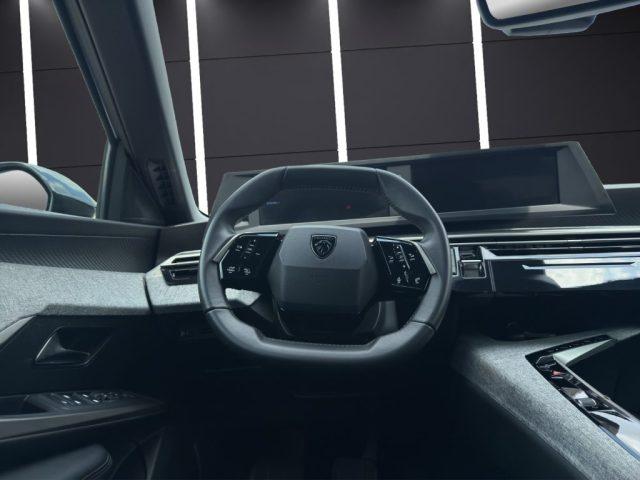 PEUGEOT 5008 Hybrid 136 e-DCS6 Allure Pack
