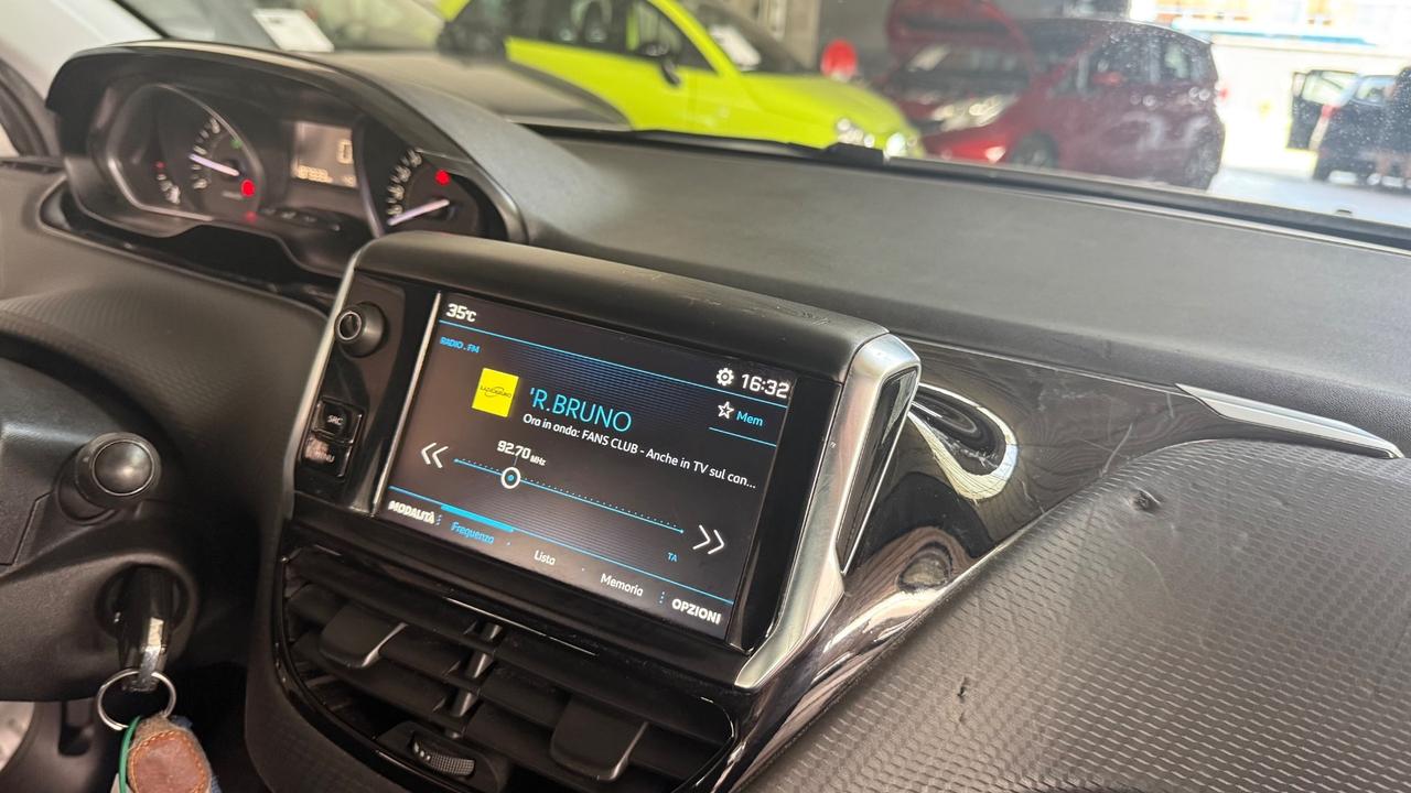 Peugeot 2008 BlueHDi 100 Black Matt