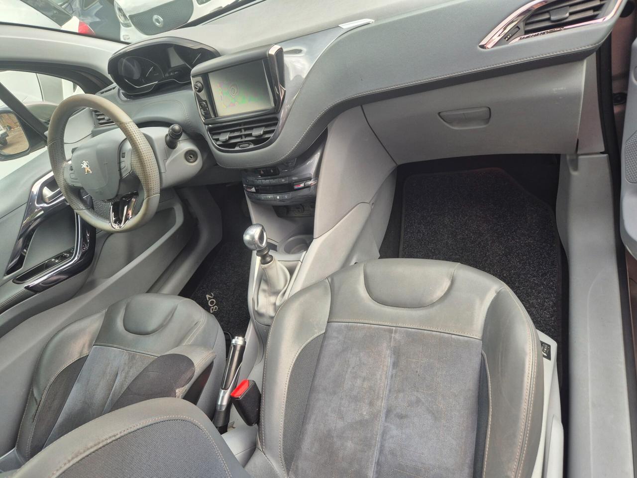 Peugeot 208 1.4 HDi 68 CV 3 porte Allure