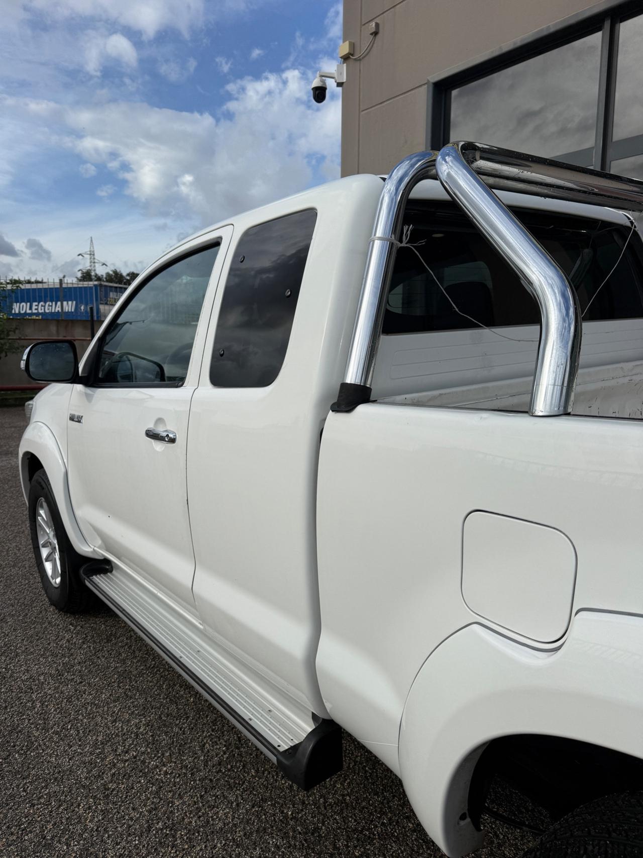 Toyota Hilux 2.5 D-4D 4WD 2p. 4posti MY14"