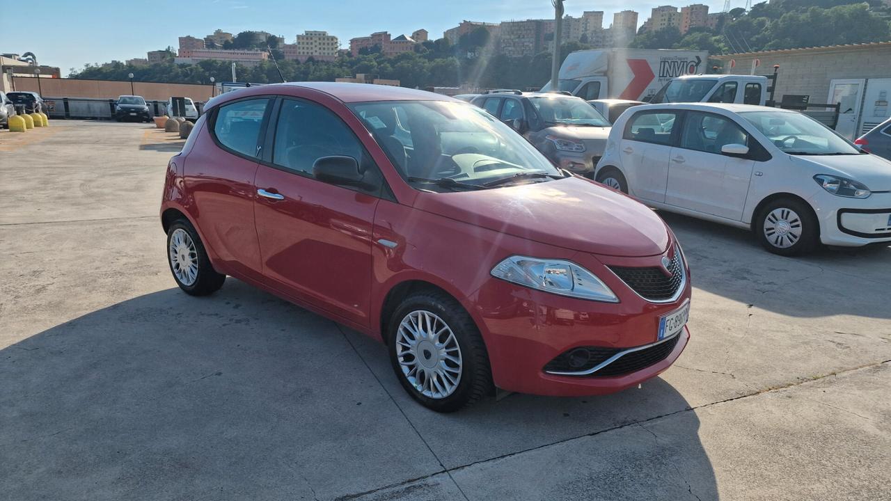 Lancia Ypsilon 1.2 69 CV 5 porte GPL Ecochic Gold