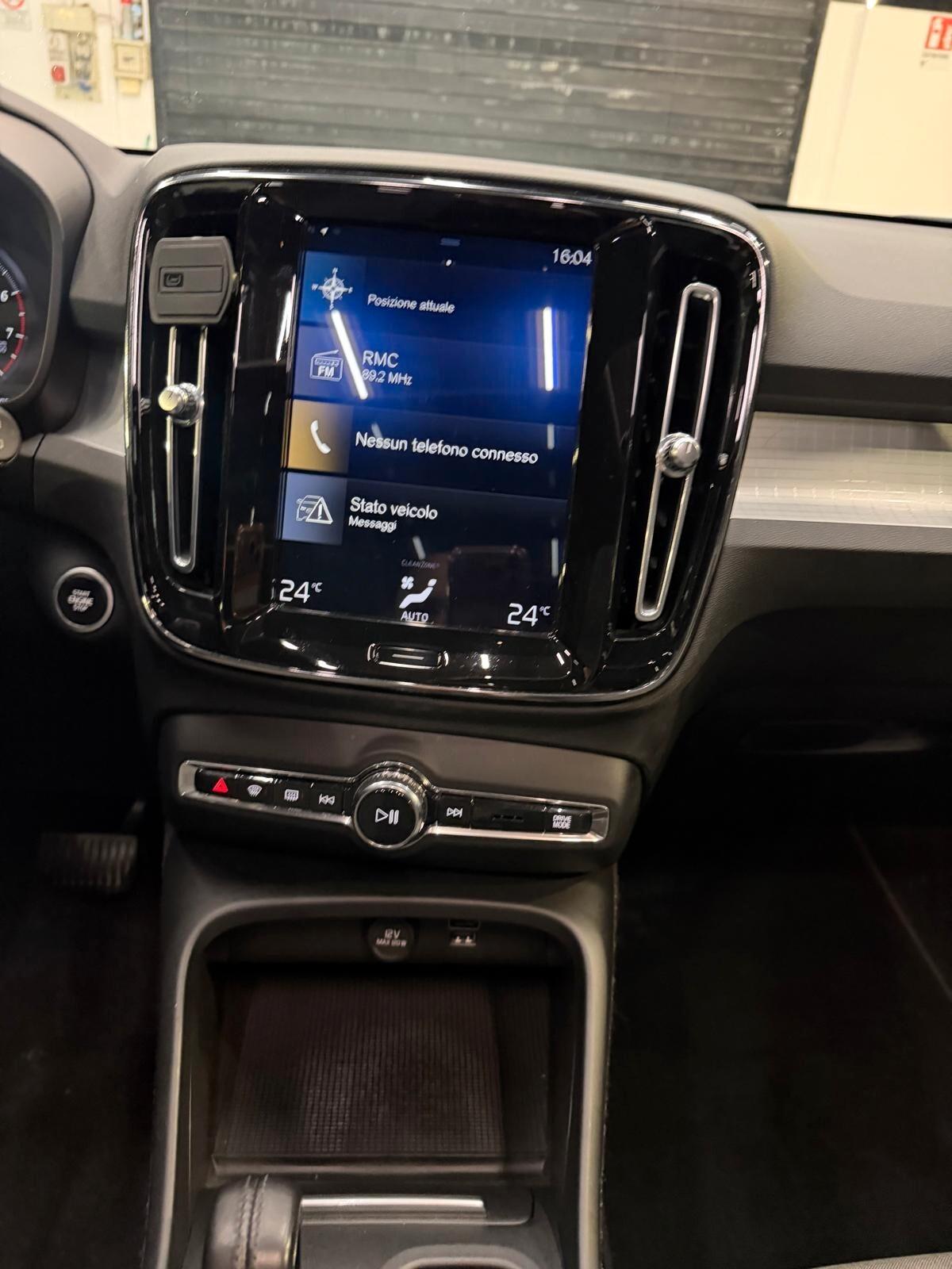 Volvo XC40 B4 AWD Geartronic R-design