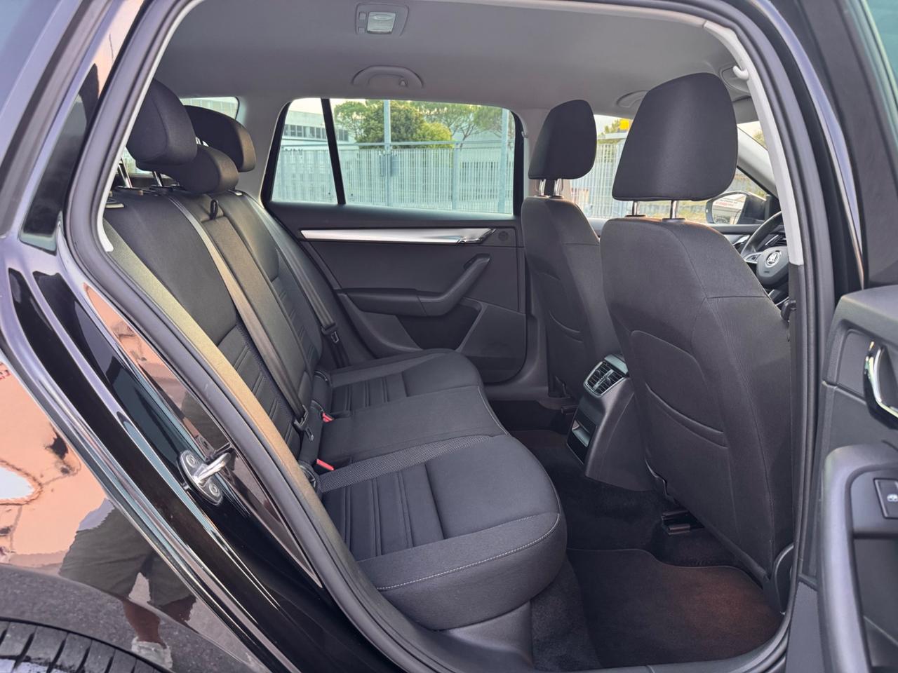 Skoda Octavia 1.5 DSG Wagon Executive G-Tec