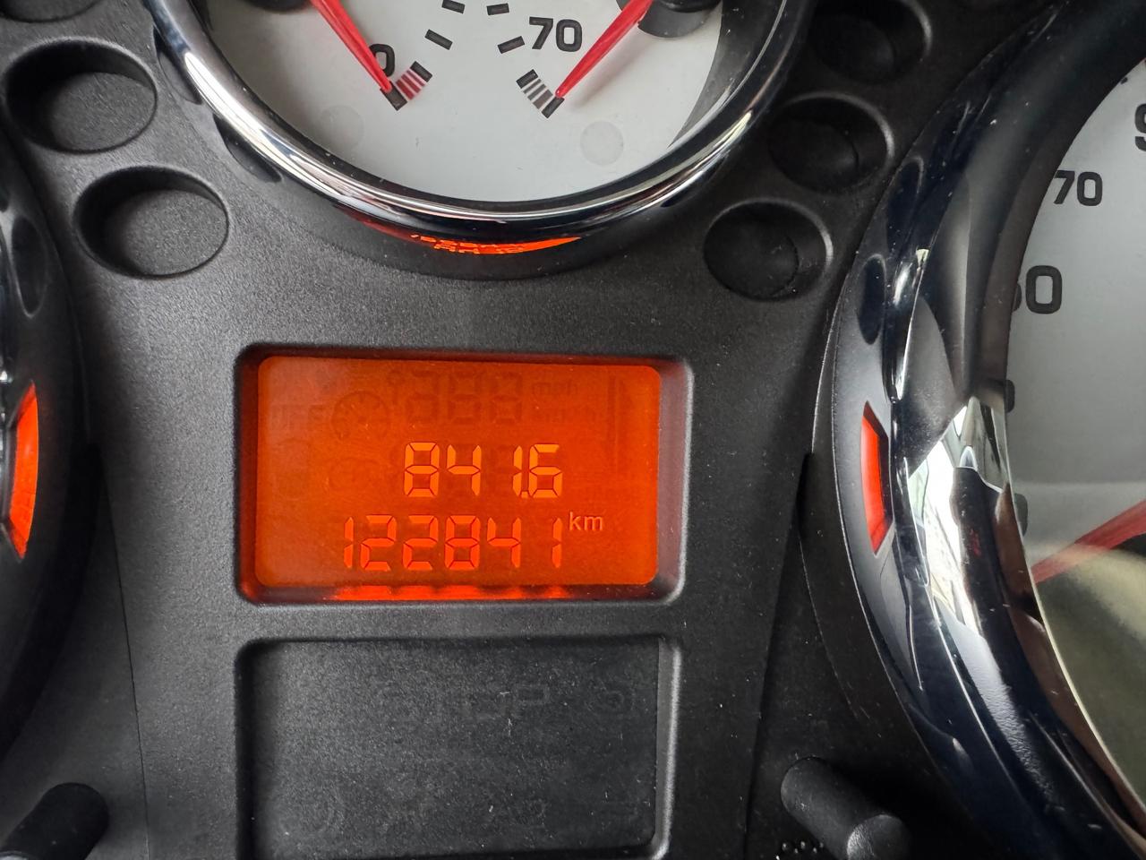 Peugeot 207 1.4 HDi -SOLO 122.000 KM-