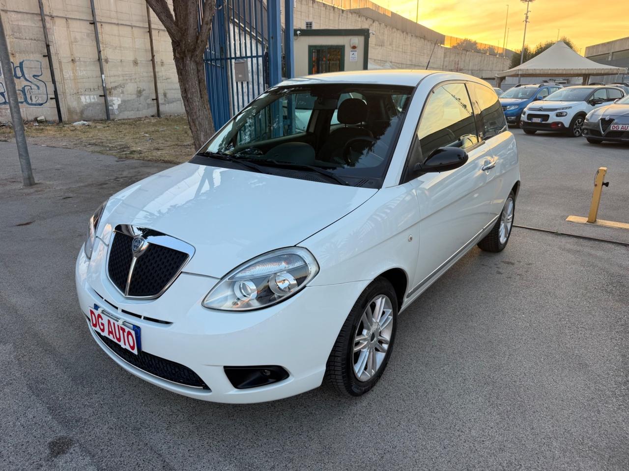 Lancia Ypsilon 1.2 benzina 69 cv 2011