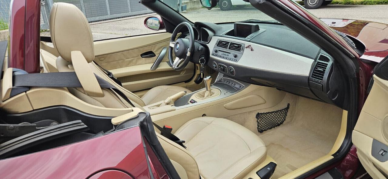 Bmw Z4 3.0i Roadster Merlot-Rot