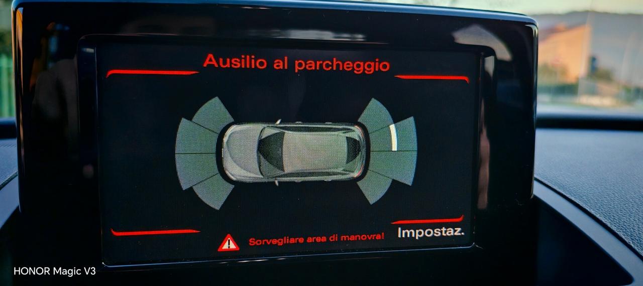 Audi Q3 2.0 TDI 150 CV Business*TETTO*NAVI*XENON*