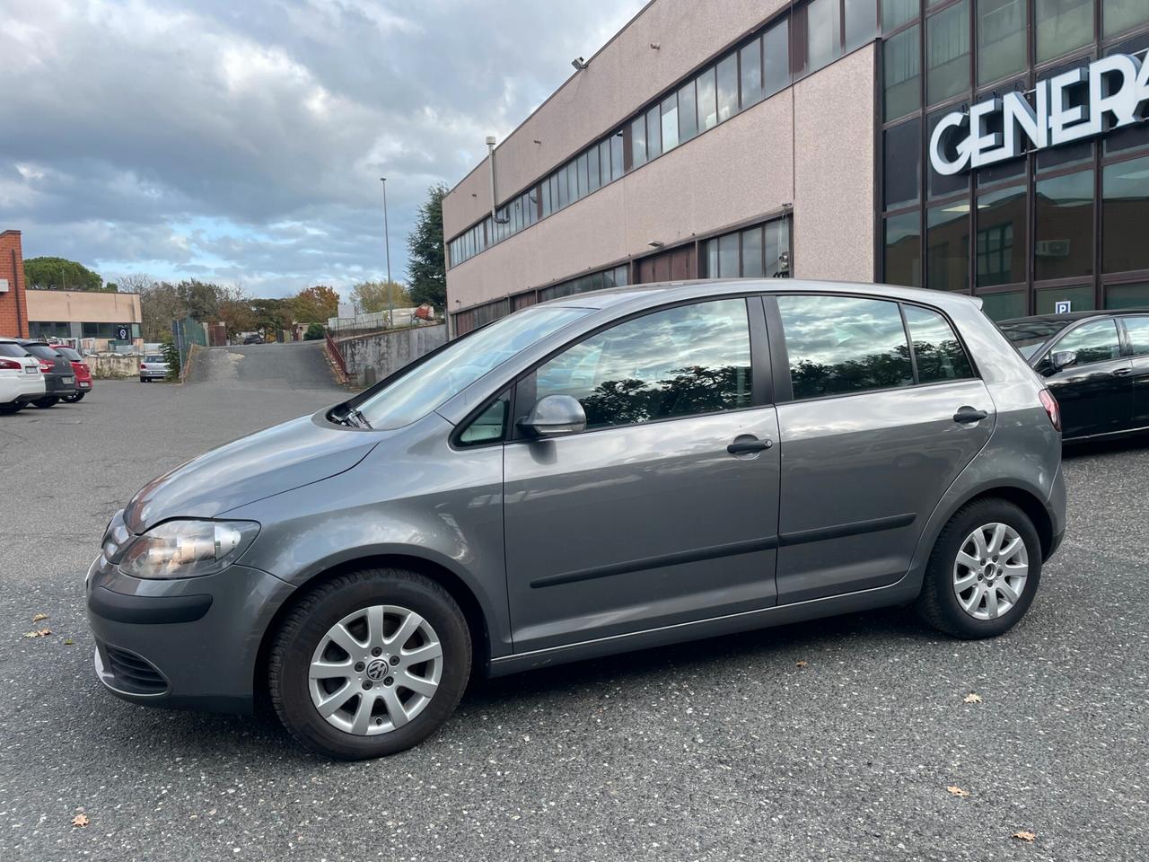 Volkswagen Golf Plus 1.6 16V FSI Comfortline