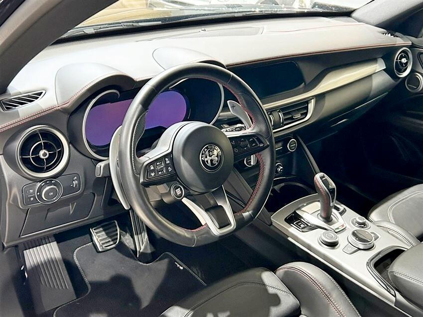 Alfa Romeo Stelvio 2.2 Turbodiesel 210 CV AT8 Q4 Competizione