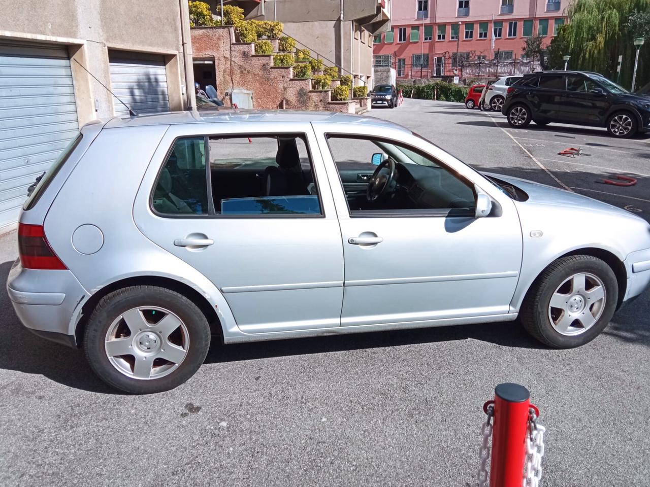 Volkswagen Golf 1.6 cat 5 porte Highline