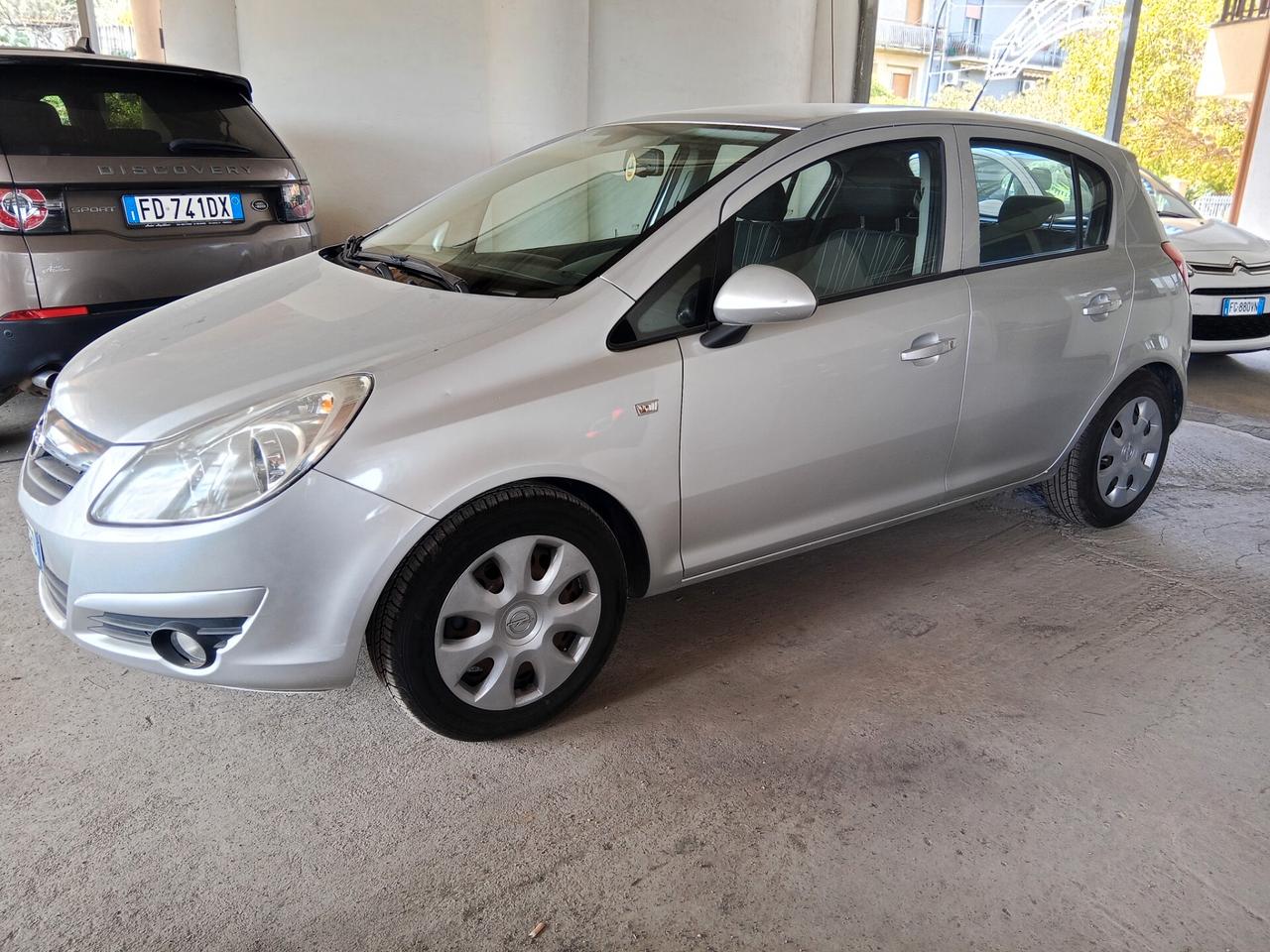 Opel Corsa 1.2 5 porte Cosmo