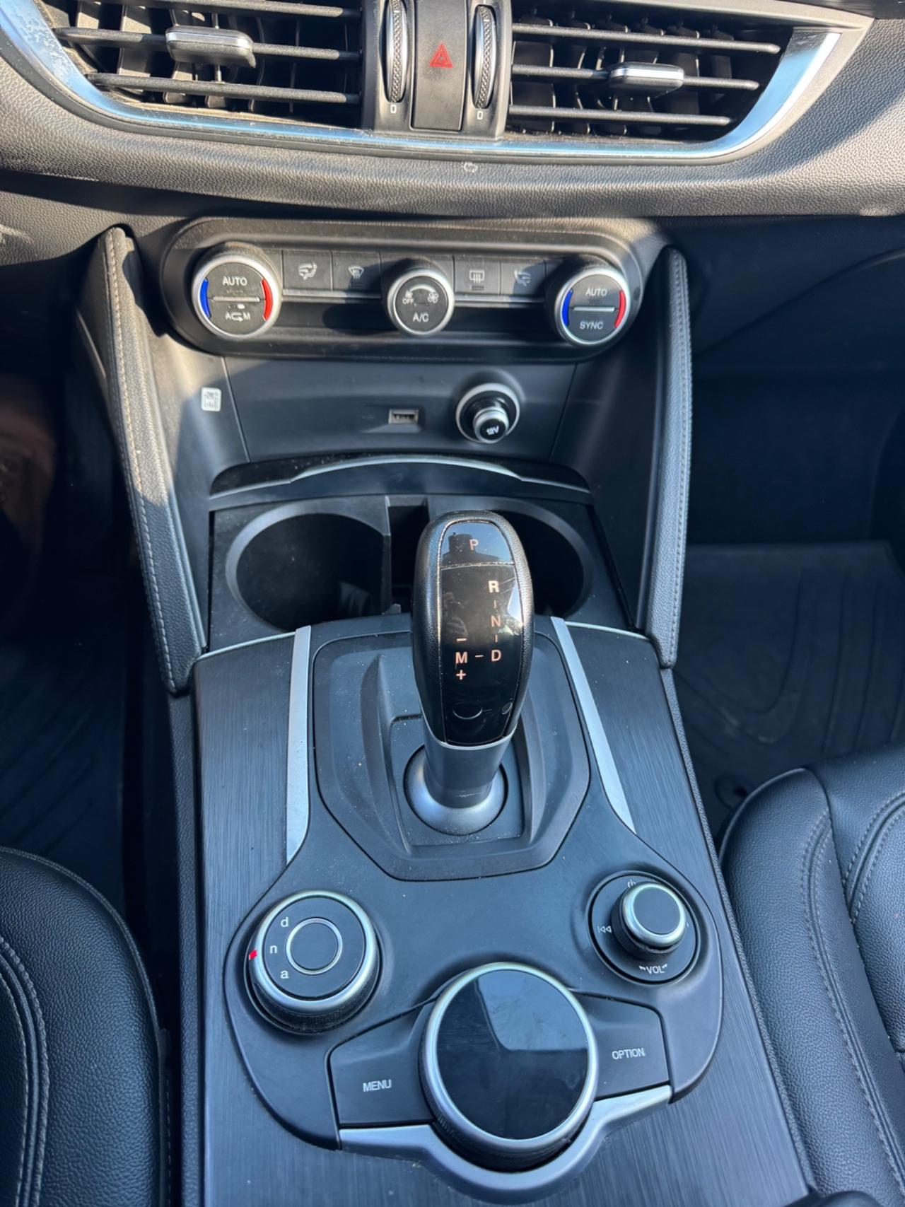 Alfa Romeo Stelvio 2.2 Turbodiesel 180 CV AT8 RWD Executive