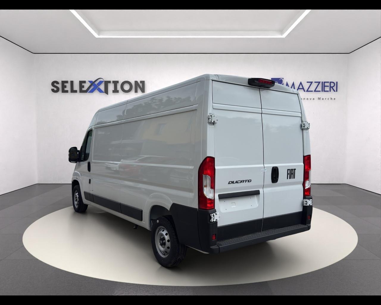 FIAT Ducato Serie 2 Stock My25 Furgone Lastrato 35q Lh2 140cv 2.2 Multijet 3 E