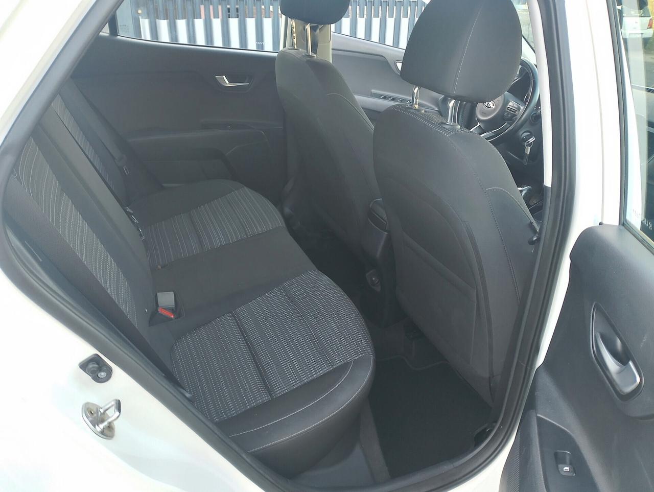 Kia Stonic 1.4 MPI 100 CV Style