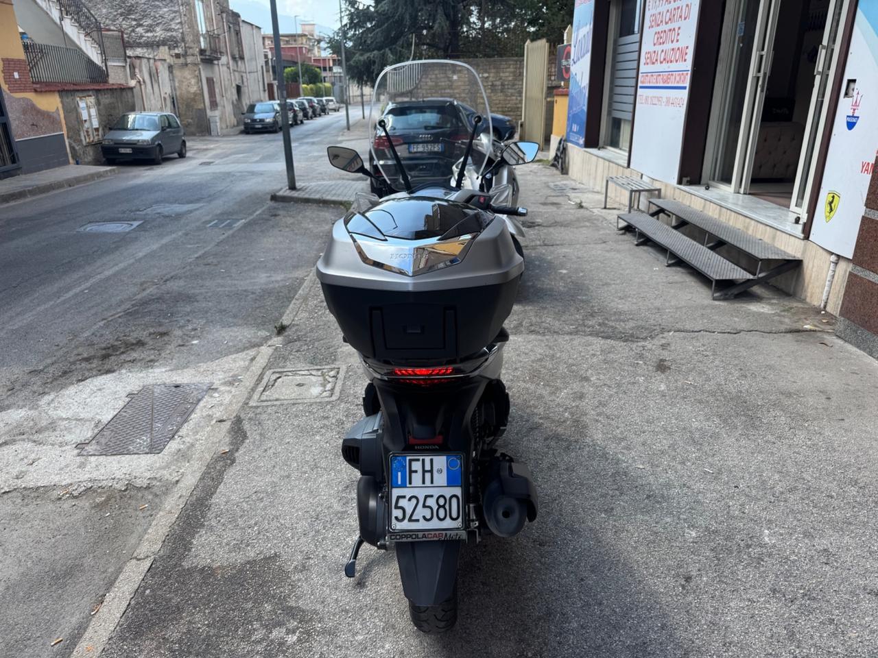 Honda SH 350 Sport
