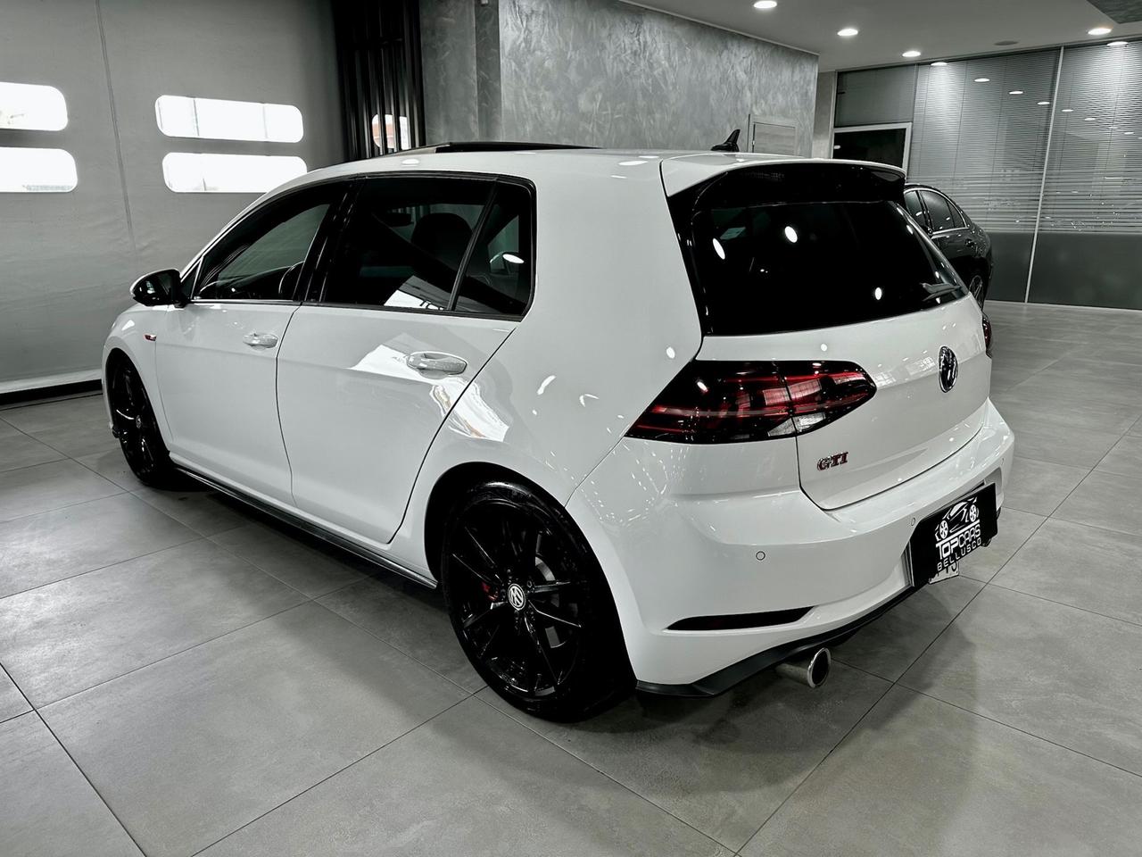 Volkswagen Golf GTI Performance 2.0 245 CV TSI DSG 5p.