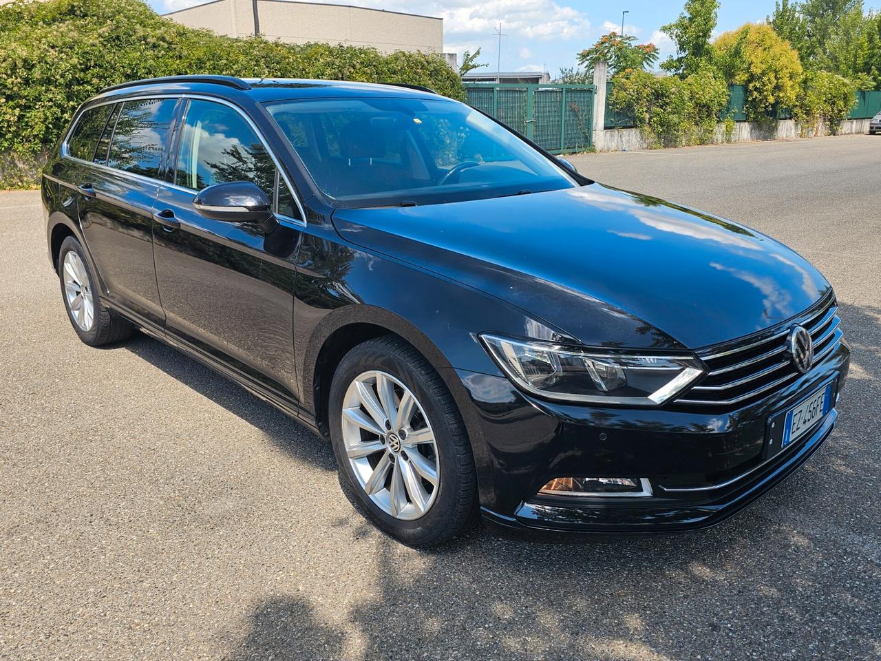 Volkswagen Passat Station Wagon 2.0 TDI 150 cv EURO 6 Dsg Comfortline Ok Permute / Navigatore
