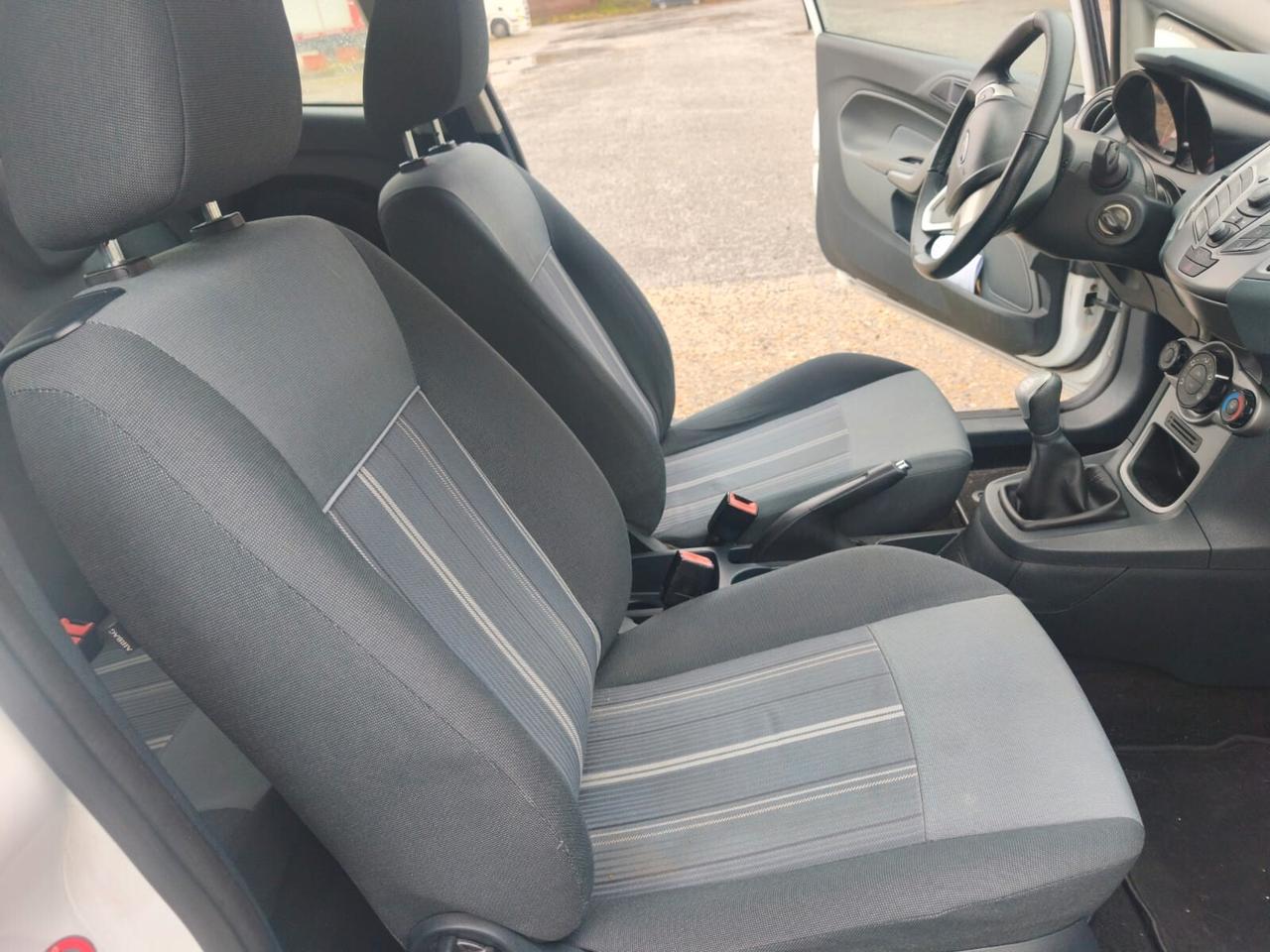 Ford Fiesta 2009---1.2 Benzina Neopatentati