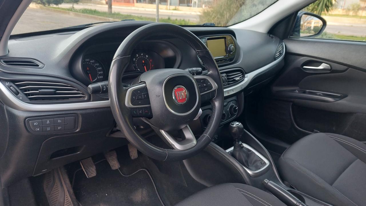 Fiat Tipo 1.4 T-Jet 120CV GPL SW Lounge