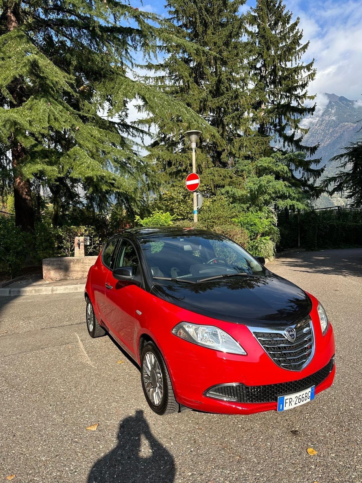 Lancia Ypsilon 0.9 TwinAir 85 CV 5 porte S&S Gold NEOPATENTATI