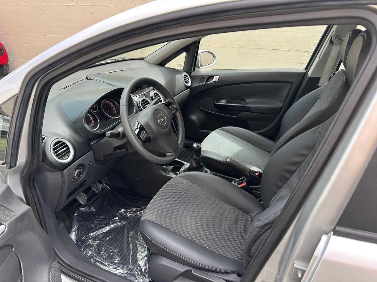 Opel Corsa 1.2 5 porte - 2008