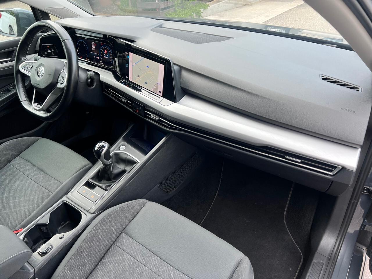 Volkswagen Golf VIII 8 2.0 tdi Life 115cv VIRTUAL/LED/NAVI PERFET.