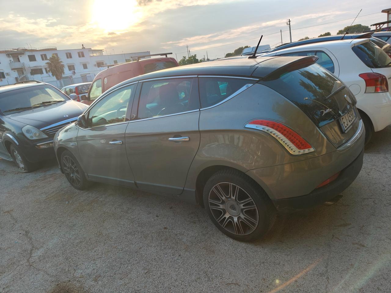 Lancia Delta 1.6 MJT Selectronic Platinum