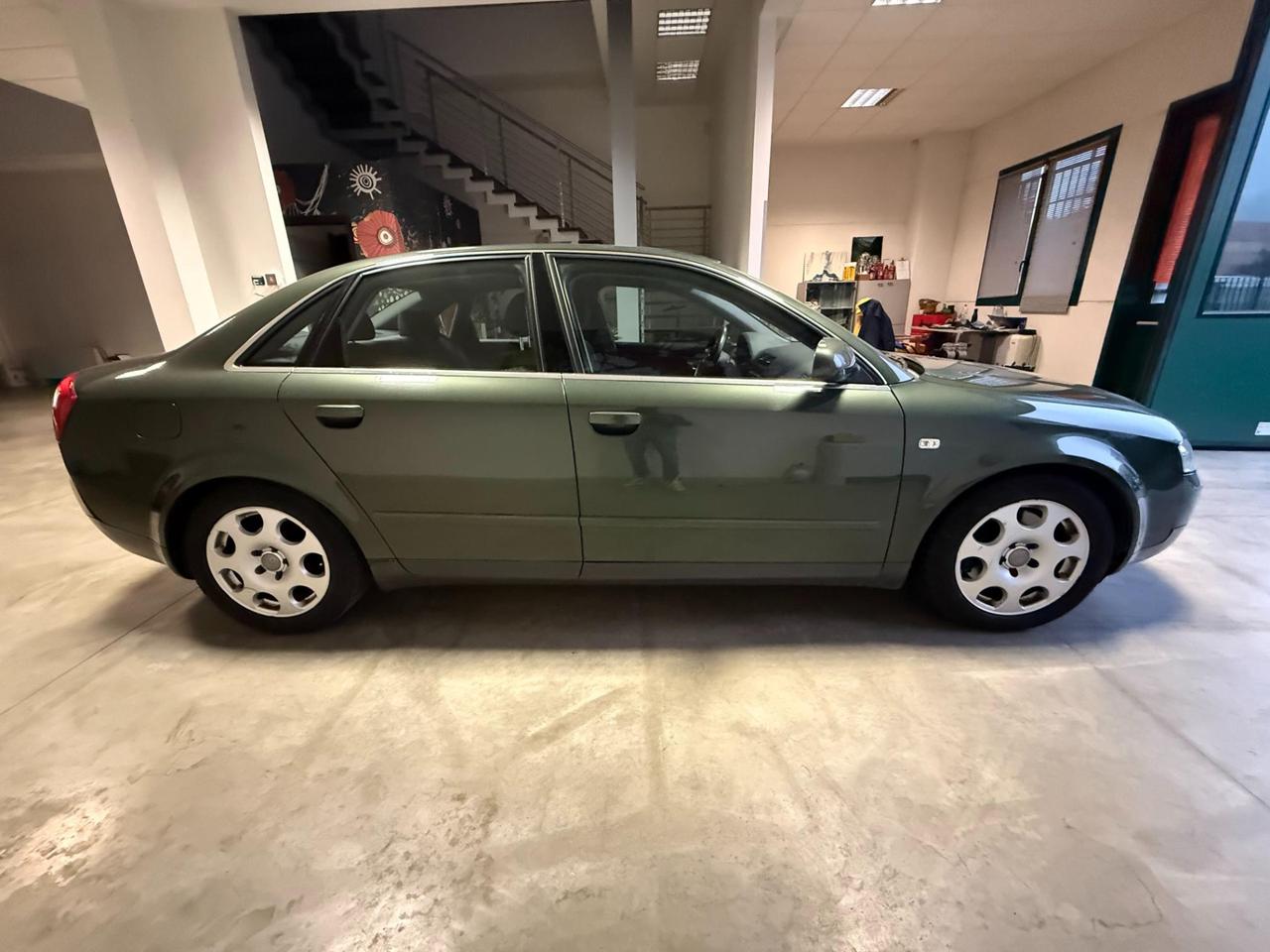 Audi A4 Berlina A4 2.5 V6 tdi quattro 180cv