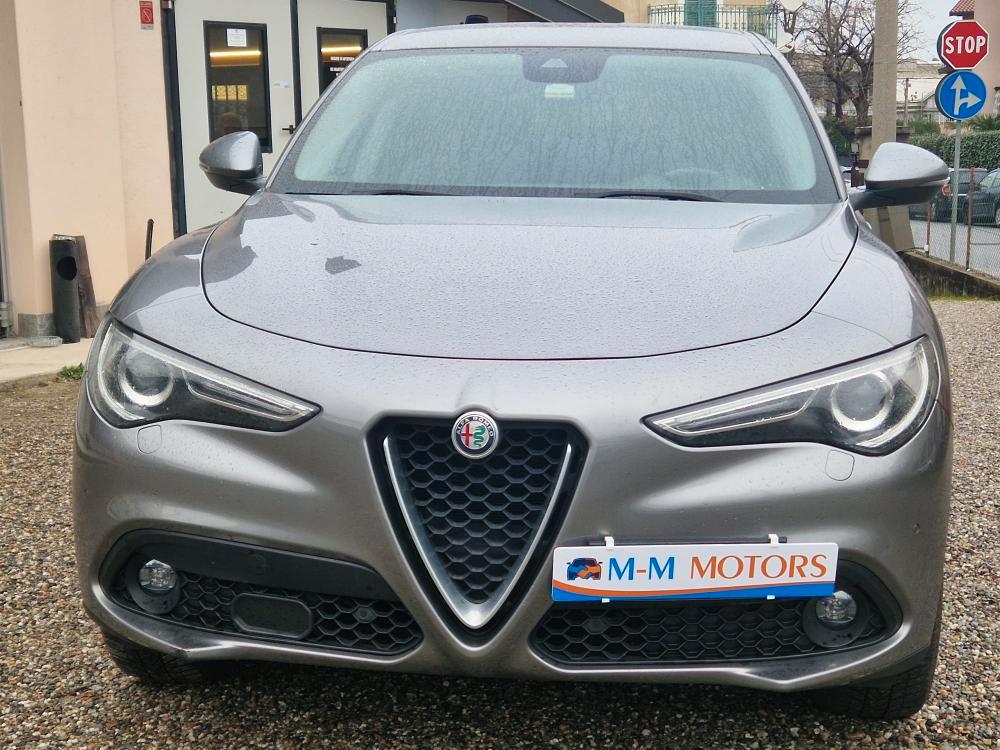 Alfa Romeo Stelvio 2.2 t Executive Q4 190cv auto my19