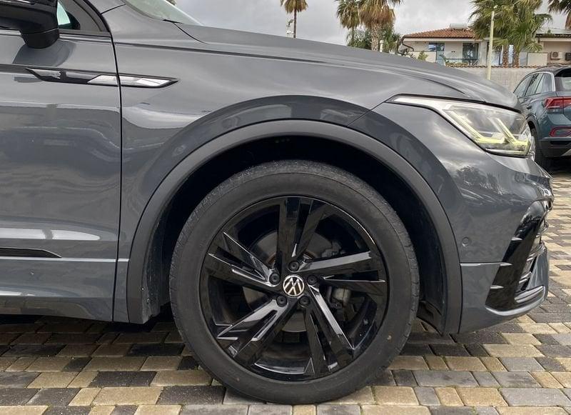 Volkswagen Tiguan R-Line 2.0 TDI 150CV DSG Tetto