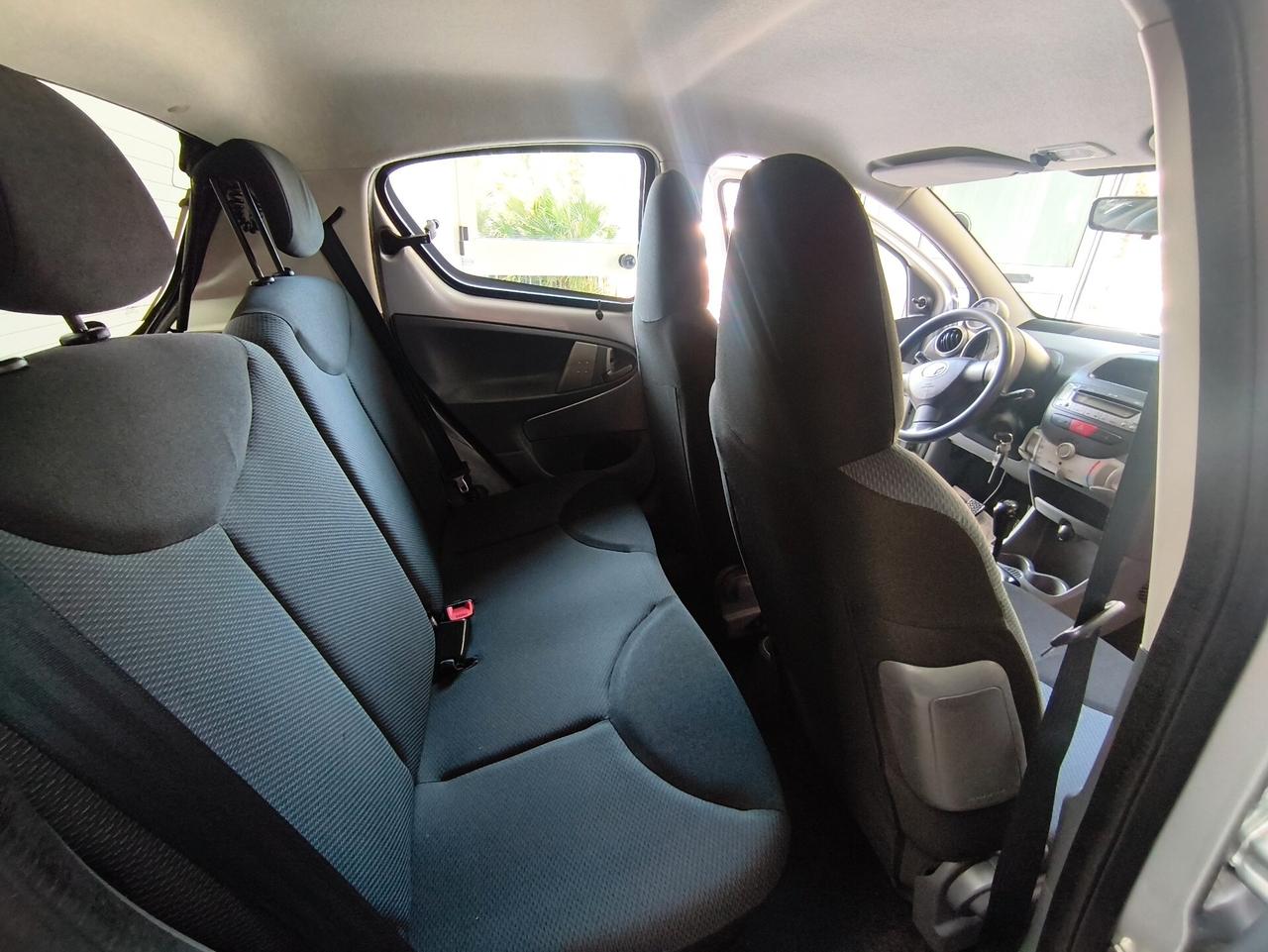 Toyota Aygo 1.0 12V VVT-i 5 porte Sol