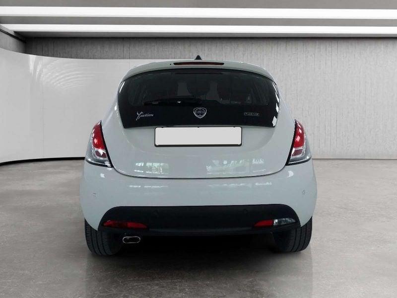 Lancia Ypsilon 1.0 firefly hybrid Gold Plus s&s 70cv 5p.ti