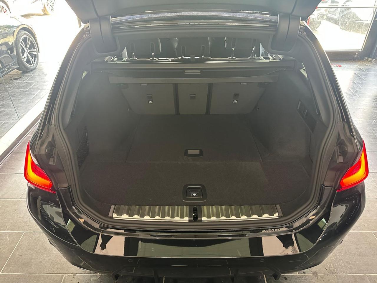 BMW Serie 3 Touring XDrive M-Sport Tetto Navi C.Lega19" PDC MSport M