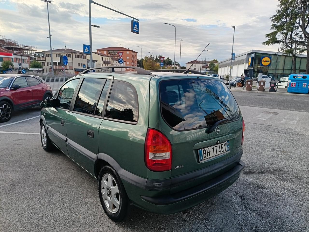 Opel Zafira 1.6cdx 16 v 7 posti