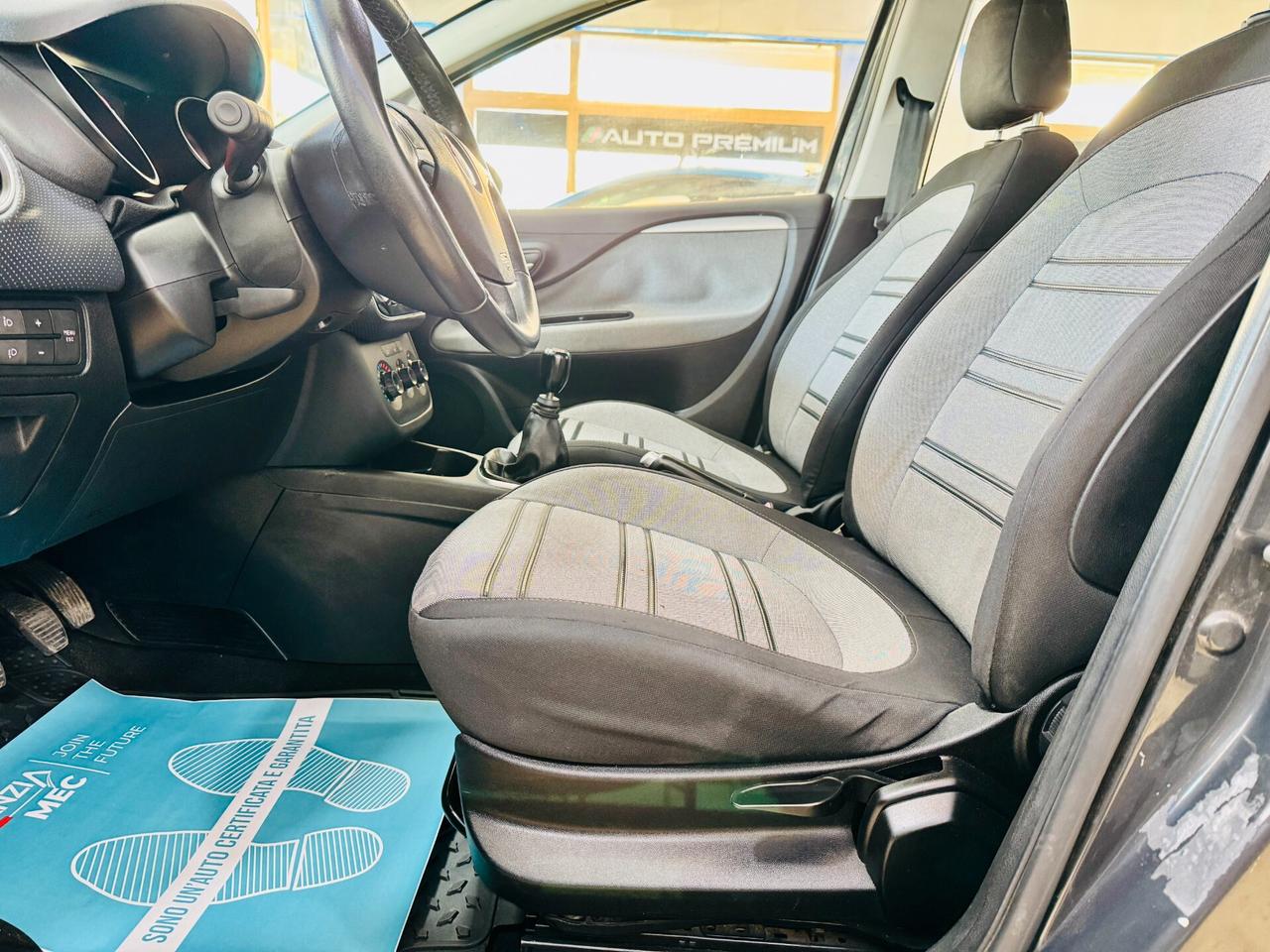 Fiat Punto 1.3 Mjt 95 CV 5 porte Distribuz. Nuova