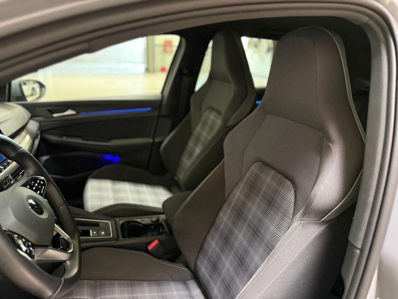 Volkswagen Golf 2.0 TDI DSG GTD 200cv