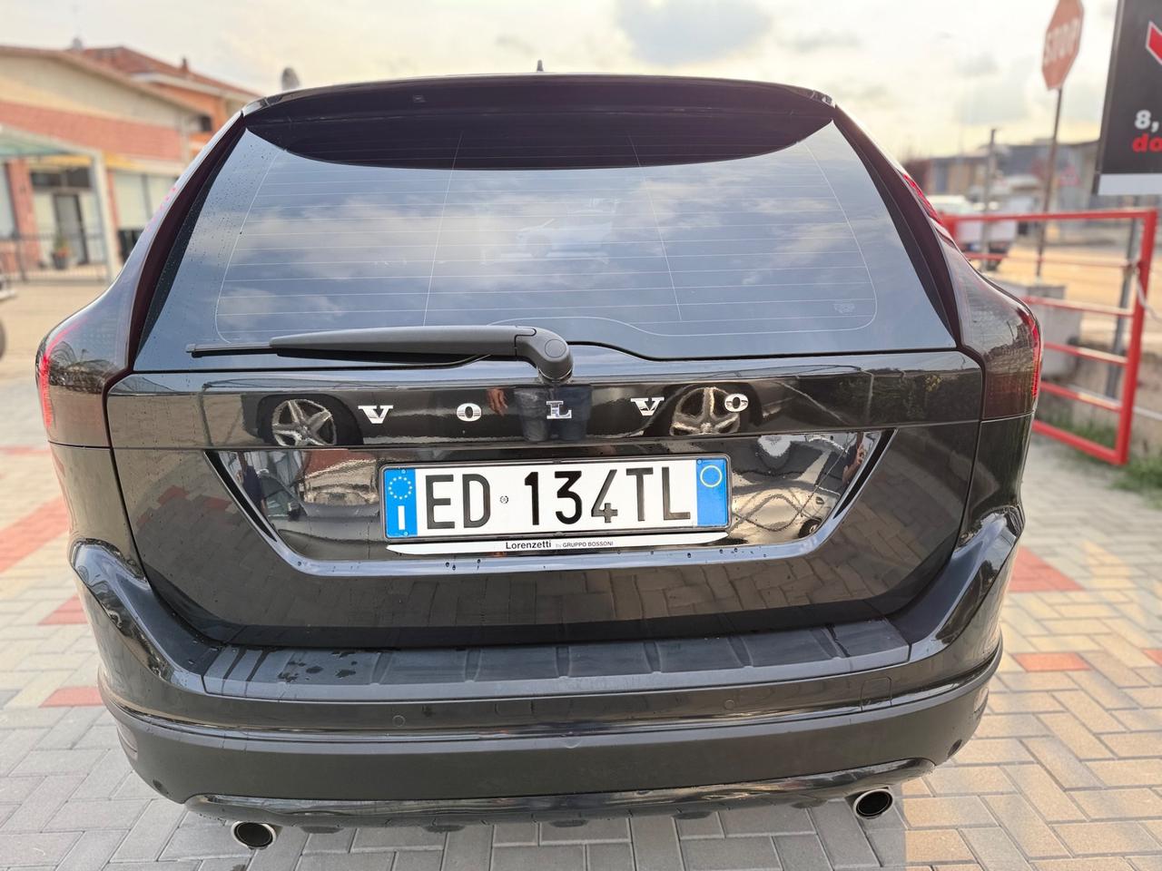 Volvo XC 60 D5 AWD Geartronic Momentum