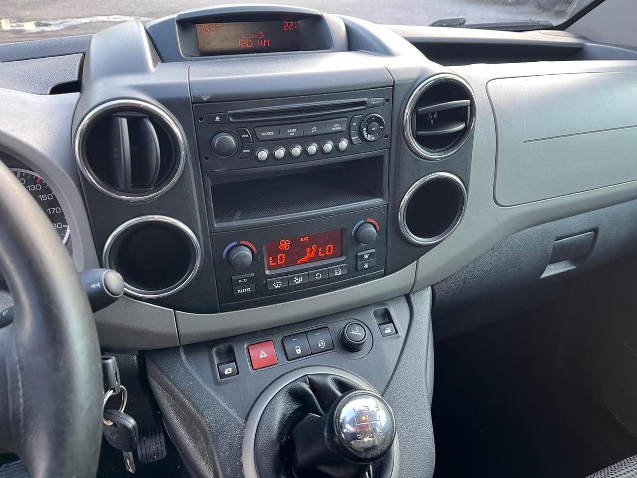 Peugeot partner tepee-5P-1.6 hdi-2012