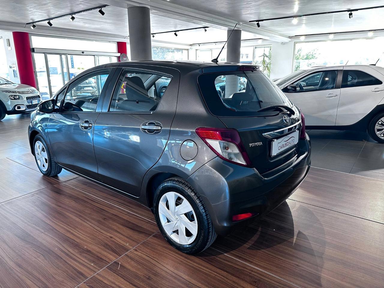 Toyota Yaris 1.0 5 porte Active