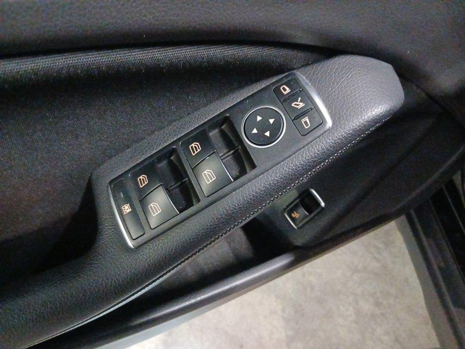 Mercedes-Benz GLA (X156) - GLA 200 d Automatic Business