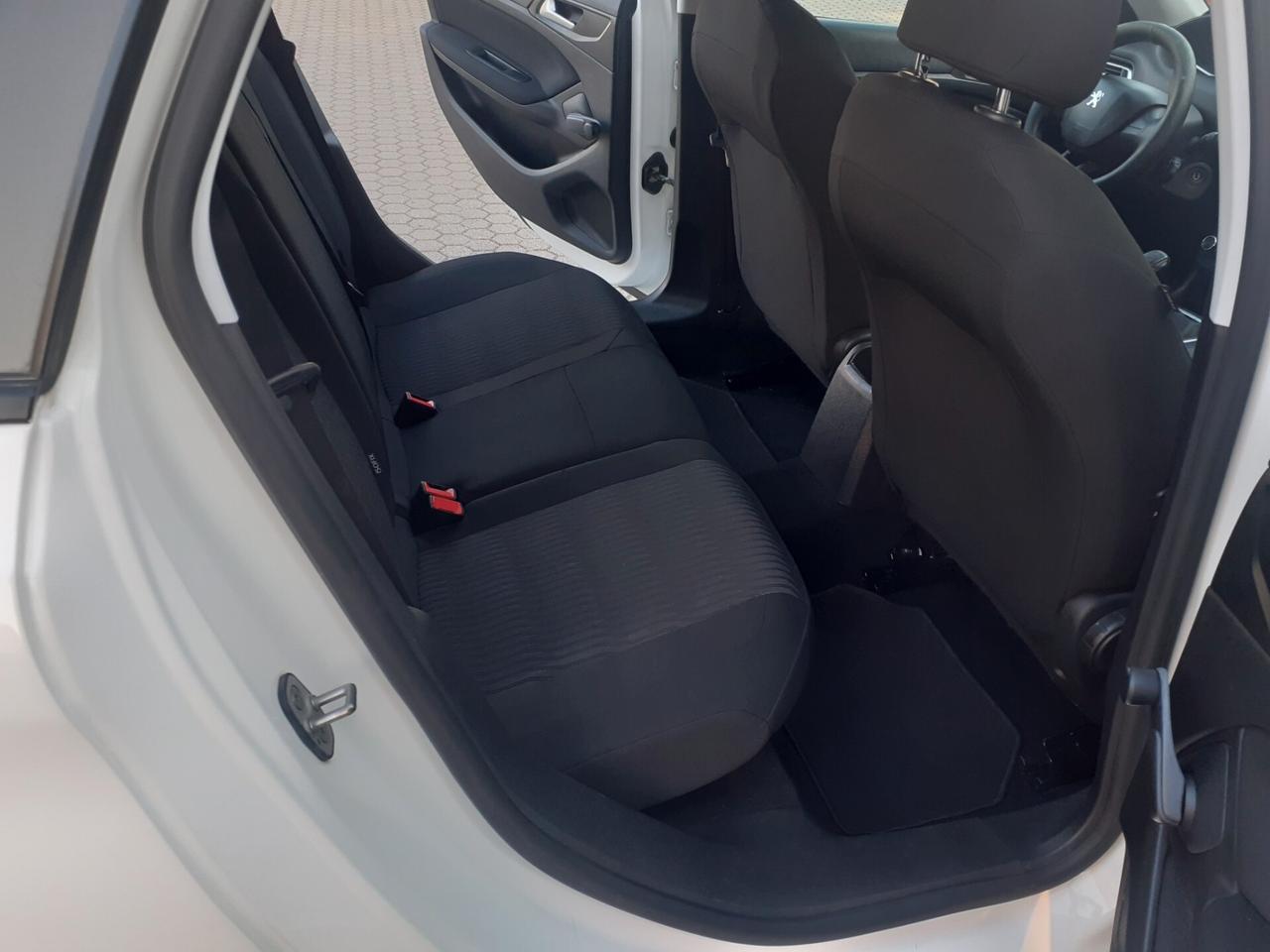Peugeot 308 BlueHDi 100 S&S SW Business